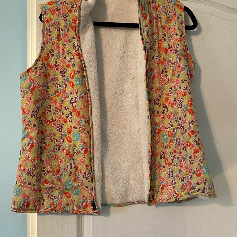 Reversible vest